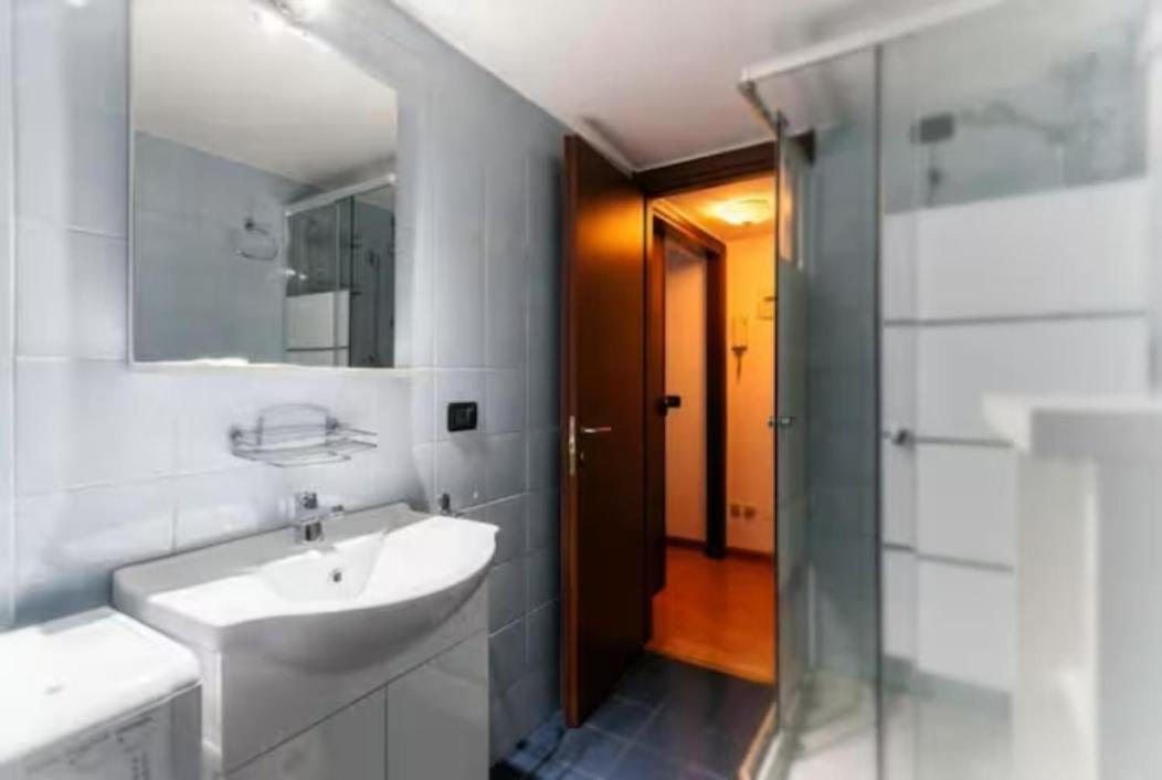Апартаменти Bilocale Al Nolo, Metropolitana Mm1 Pasteur Мілан Екстер'єр фото